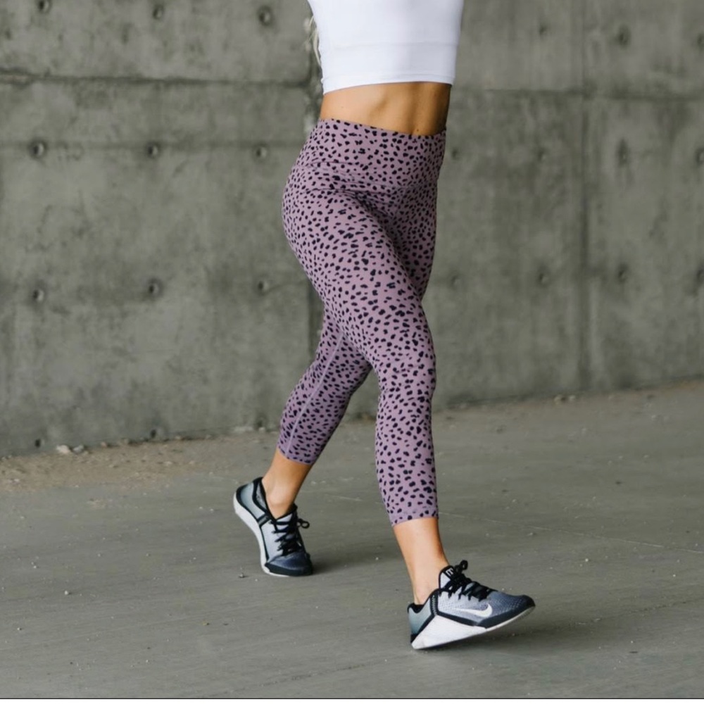 Zyia Actuve Lilac Leopard soft and snug legging 7/8 length